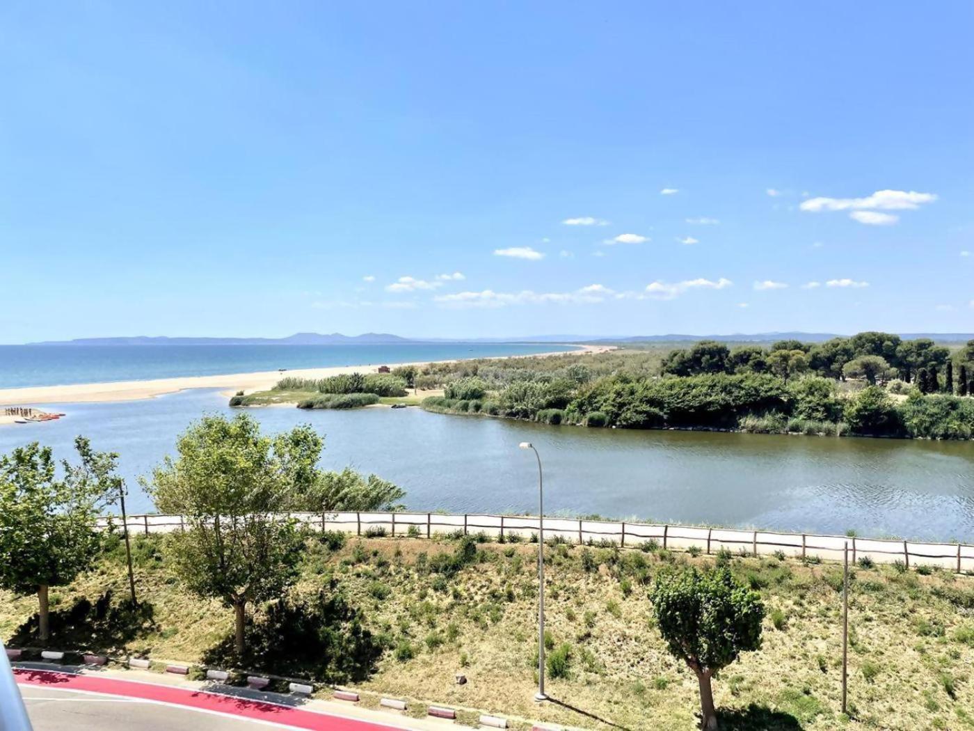 33Apartamento Soleado De Dos Habitaciones Empuriabrava Eksteriør bilde
