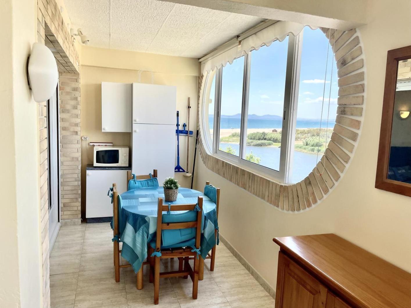 33Apartamento Soleado De Dos Habitaciones Empuriabrava Eksteriør bilde
