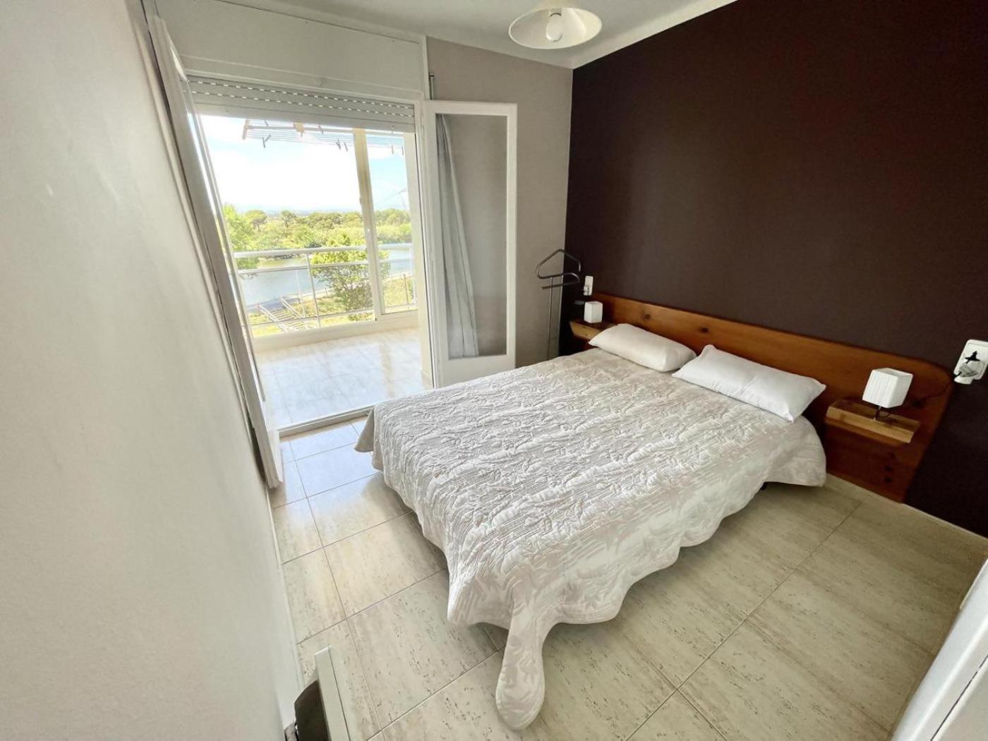 33Apartamento Soleado De Dos Habitaciones Empuriabrava Eksteriør bilde