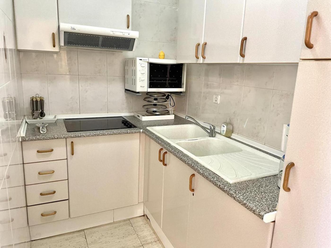 33Apartamento Soleado De Dos Habitaciones Empuriabrava Eksteriør bilde